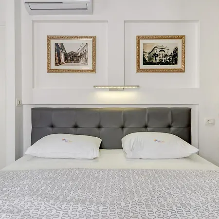 Luxury Ana 1 In The Heart Of Apartment Split