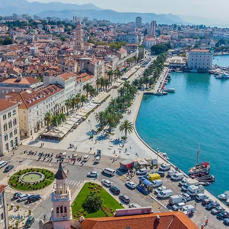 Apartment Luxury Ana 1 In The Heart Of
